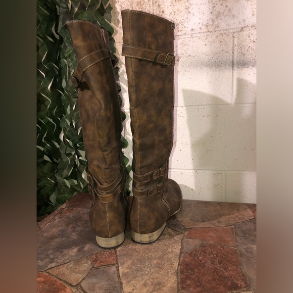 Brown mid calf Women's Boots - Picture 6 of 6